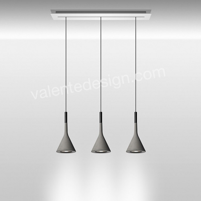 Suspensions Aplomb triple gris sur patère linéaire -Foscarini Valente Design