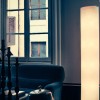 Lampadaire Pirellone mise en scène Fontana Arte