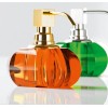 Distributeur de savon liquide en verre Kristall Decor Walther - Finition ambre / dorée et chromé / vert