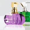 Distributeur de savon liquide en verre Kristall Decor Walther - Finition violet / dorée et chromé / vert