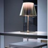 Lampe de bureau Ktribe T2 avec abat-jour fumé - designer Philippe Starck - marque FLOS - revendeur Valente Design