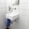 Robinet d'eau froide salle de bain  pour la marque Clou
