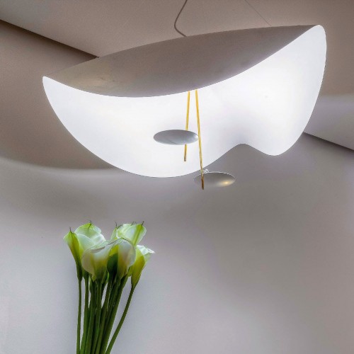 Suspension Lederam S2 blanche vue d'ensemble tiges or CATELLANI & SMITH 