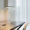 Lampe de bureau avec abat-jour Transparent pour lampe Bon Jour de Philippe Starck de la marque Flos - Valente Design