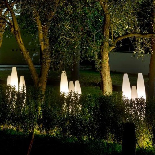 Lampadaire Havana Outdoor Terra Bassa piquet mise en scène