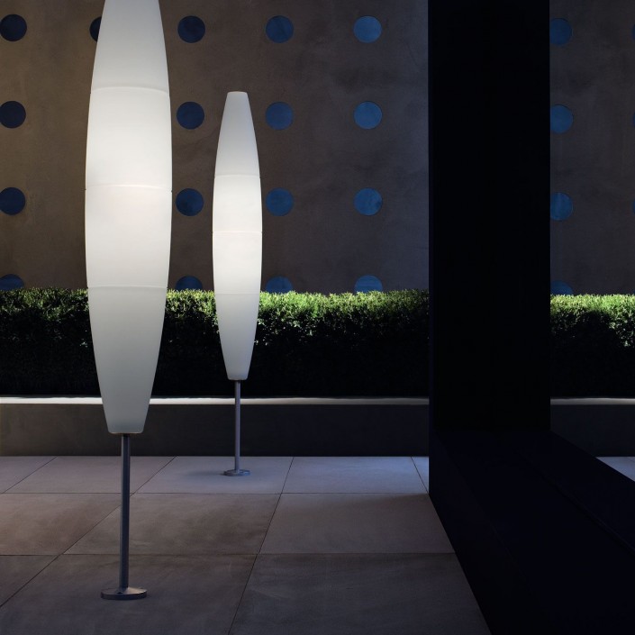  Lampadaire Havana Outdoor Terra Foscarini à encastrer mise en scène extérieur