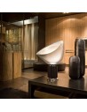Lampe de table Taccia PMMA noire allumée flos - Valente Design