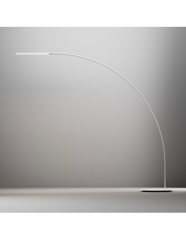 Lampadaire Yumi blanc vue d'ensemble Fontana Arte Valente Design
