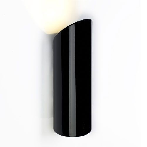 Retrouvez chez Valente Design l'applique murale en porcelaine Moso noir avec éclairage vers le haut de la marque Royal Botania