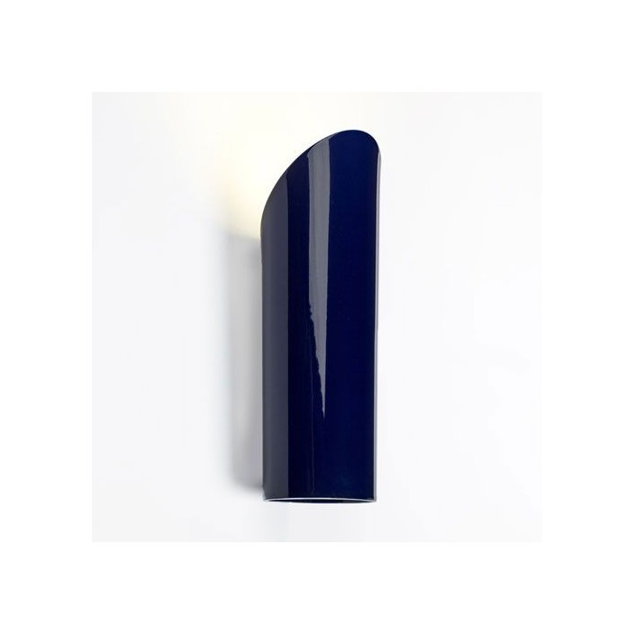 Retrouvez l'applique outdoor Moso up en porcelaine bleu nuit de la marque Royal Botaniaen vente chez Valente Design