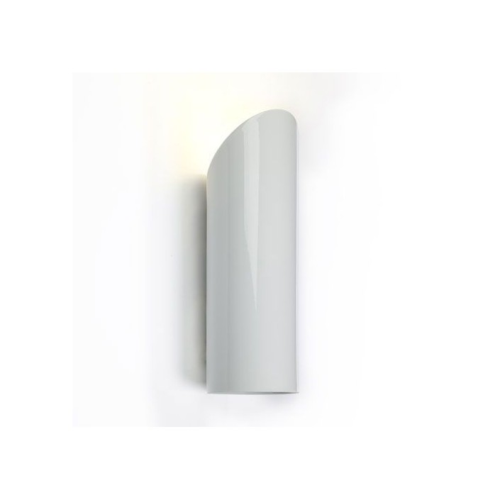 Valente Design vous propose l'applique d'extérieur en porcelaine blanche avec éclairage vers le haut de la marque Royal Botania