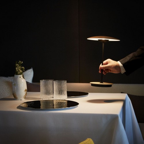 lampe à poser sans fil Ginger Marset Valente design wengé portable