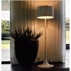 Lampadaire Spun Light F mise en scène éclairé de flos 