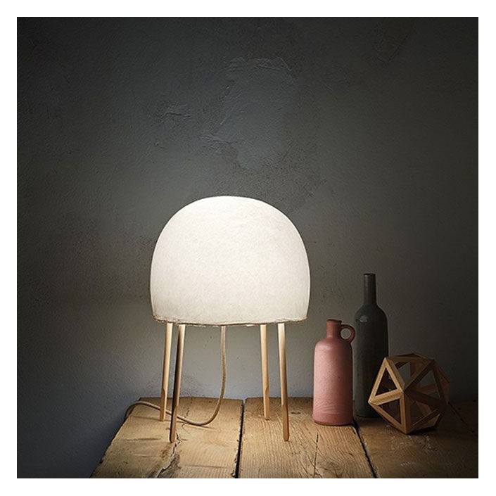 Lampe de table Kurage mise en scène