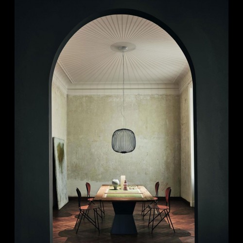 Suspension Spokes 2 noire Foscarini Valente Design mise en situation
