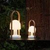 Lampes portables sans fil FollowMe Plus et FollowMe Marset Valente Design éclairées de nuit