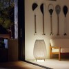 Éclairage avec la lampe de sol Amphora beige en intérieur de la marque BOVER - à acheter chez Valente Design