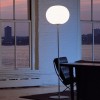 Lampadaire Glo-Ball F3 argent de Flos Valente Design Jasper Morrison mise en scène