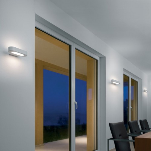 Applique Talo blanc mise en scène  Artemide - Valente Design