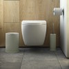 mise en scène vert sage Porte rouleaux sans couvercle GEYSER pour COSMIC - Valente Design