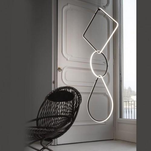 Mise en scène arrangement FLOS 87W valente design