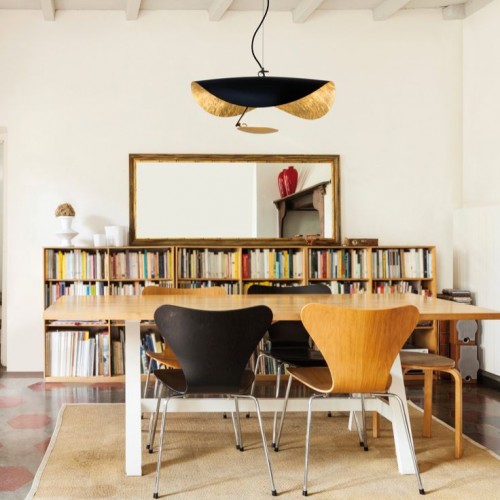 Mise en scéne suspension noire intérieur or tige noire disque or LEDERAM S1 CATELLANI&SMITH - Valente Design