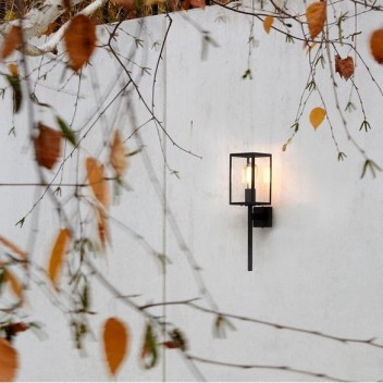 mise en scène applique coach 130 noire Astro Lighting - Valente Design
