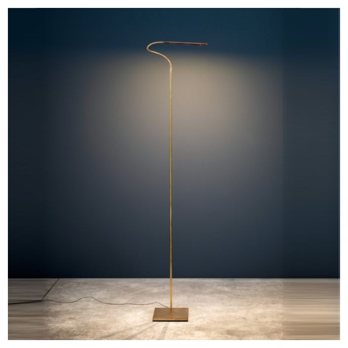 Lampadaire Lola F Catellani & Smith allumé - Valente Design