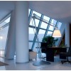 Éclairage avec lampadaire Superarchimoon de Philippe Starck pour flos chez Valente Design