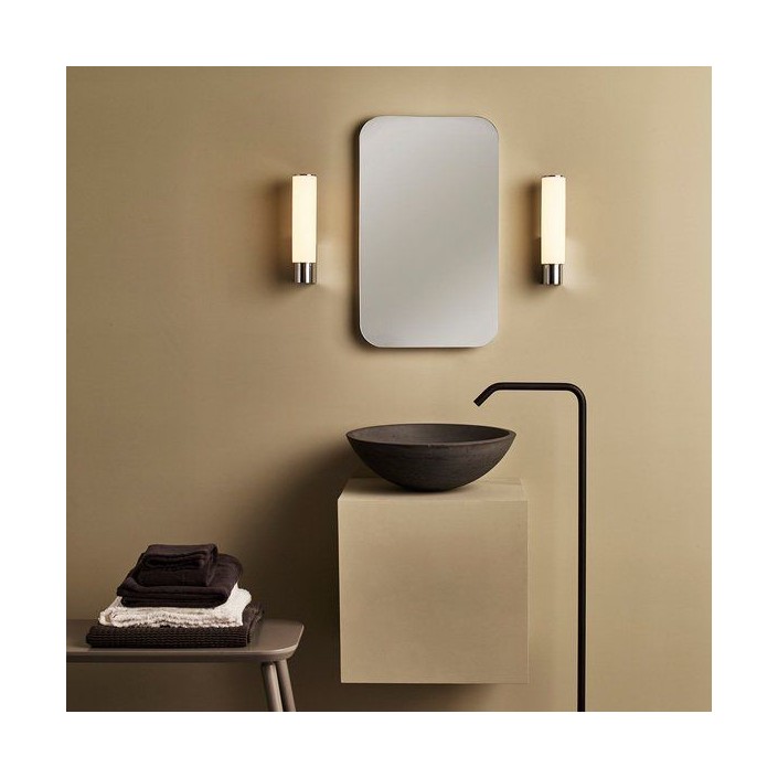 Mise en scène Applique kyoto LED chromé poli allulée Astro Lighting Valente Design