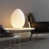 Lampe de table Uovo LED Fontana Arte Valente Design mise en scène
