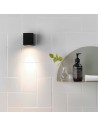 Applique Chios 80 de couleur noire dans une salle de bain Astro Lighting - Valente Design