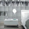Lampe à poser Parola blanche Fontana Arte Valente Design mise en scène