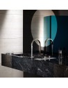 Lavabo avec robinet couleur chrome de la collection MEM pour la marque Dornbracht chez Valente Design