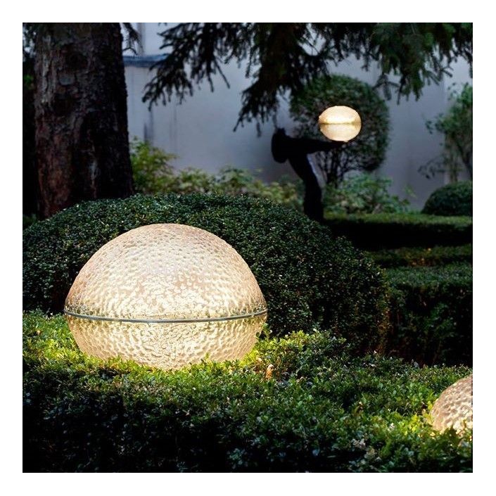 Lampe à poser Medouse F verre irrégulier transparent Catellani and Smith Valente Design dans jardin