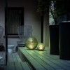 Lampe à poser Medouse F verre irrégulier vert Catellani and Smith Valente Design 2 tailles sur terrasse