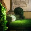 Lampe à poser Medouse F verre irrégulier vert Catellani and Smith Valente Design dans jardin