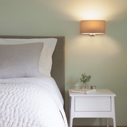 Mise en scène Applique Napoli Nickel Mat abat-jour huître astro lighting Valente Design