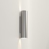 applique extérieure Ava Coastal 300 acier brossé Astro Lighting Valente Design de profil éclairée