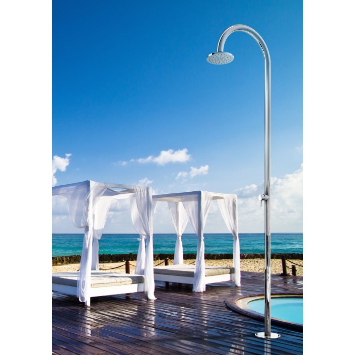 Douche de piscine ORIGO ALL STEEL Shower C50AS.M pomme de douche 200 mm S06 + mitigeur Fontealta Valente Design mise en scène