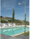 Douche pour piscine Onda Shower D50.ME pomme de douche 200 mm S06 + mitigeur + douchette Fontealta Valente Design mise en scène