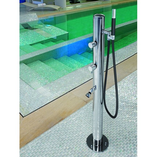 Rince pieds Spring Pool COL90.2 2 robinets d’arrêt + douchette + rince pieds Fontealta Valente Design bord de piscine