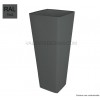 Valente Design nous propose les pots de fleur couleur carbone de la collection All So Quiet de la marque Qui Est Paul? 