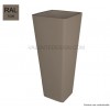  Qui Est Paul?, marque présente chez Valente Design, présente les pots de fleurs couleur taupe de la collection All so quiet