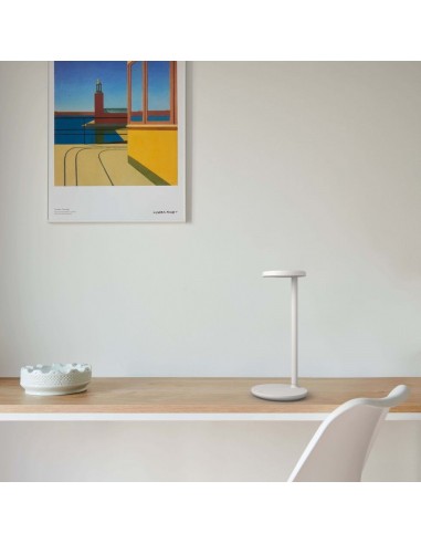 Lampe Oblique blanc Flos Valente Design mise en scène bureau