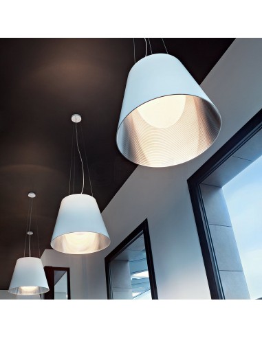 Suspension Ktribe S2 transparente de Philippe Starck pour Flos - Valente Design mise en scène