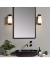 applique Lago 280 bronze abat-jour verre blanc Astro Lighting Valente Design dans salle de bain