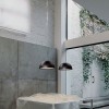 Suspension Skygarden Small noir mat Flos Valente Design au dessus d'une table