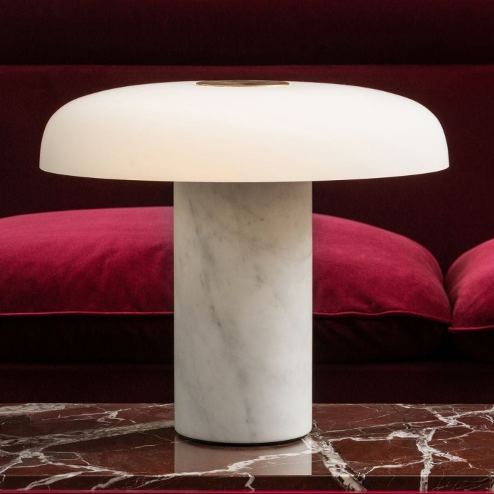 Lampe de table Tropico Grande blanc Fontana Arte Valente Design mise en scène