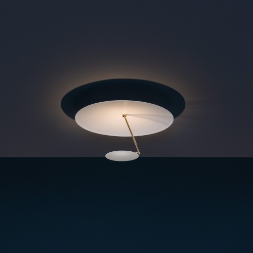 Plafonnier Lederam blanc/blanc tige or disque blanc Catellani and Smith Valente Design mise en scène
